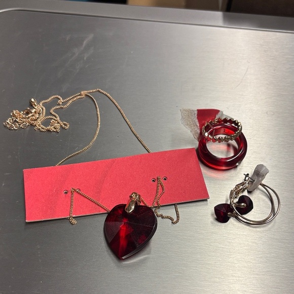 Red Heart Pendant Set- necklace, ring and earrings - Picture 1 of 4